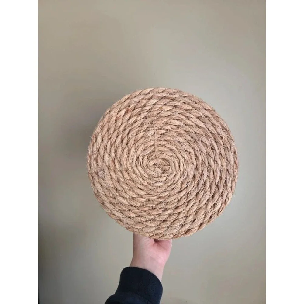 Round wooden basket tan white